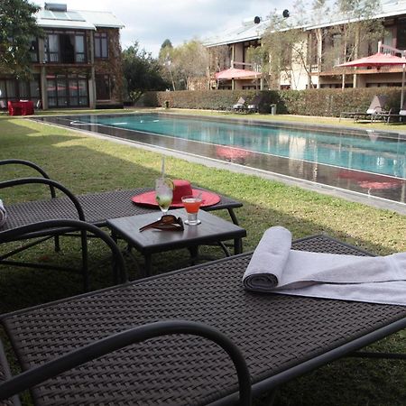 Casterbridge Hollow Boutique Hotel Уайт-Ривер Экстерьер фото
